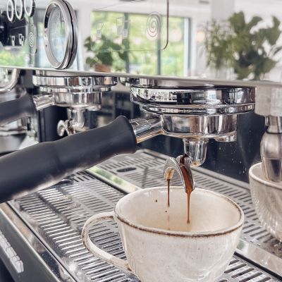 Inspirierender Arbeitsraum im Coworking Space - Entdecke die Vorteile gemeinschaftlicher Arbeitsumgebungen.